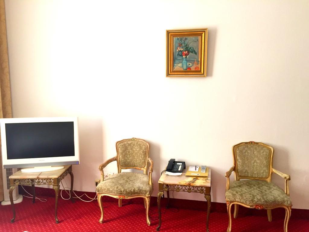 Hotel Bismarck Dusseldorf Ngoại thất bức ảnh